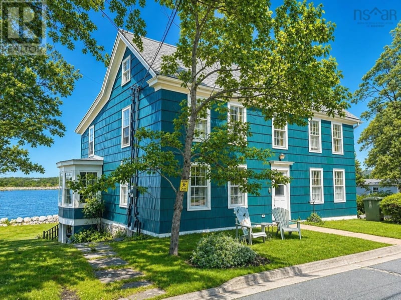32 Main Street, Liverpool, Nova Scotia, B0T1K0, Liverpool, Nova Scotia — photo 1 of 5