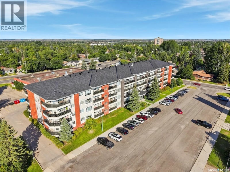 308 102 Kingsmere PLACE, Saskatoon, Saskatchewan, S7J2K3, Saskatoon, Saskatchewan — photo 1 of 5