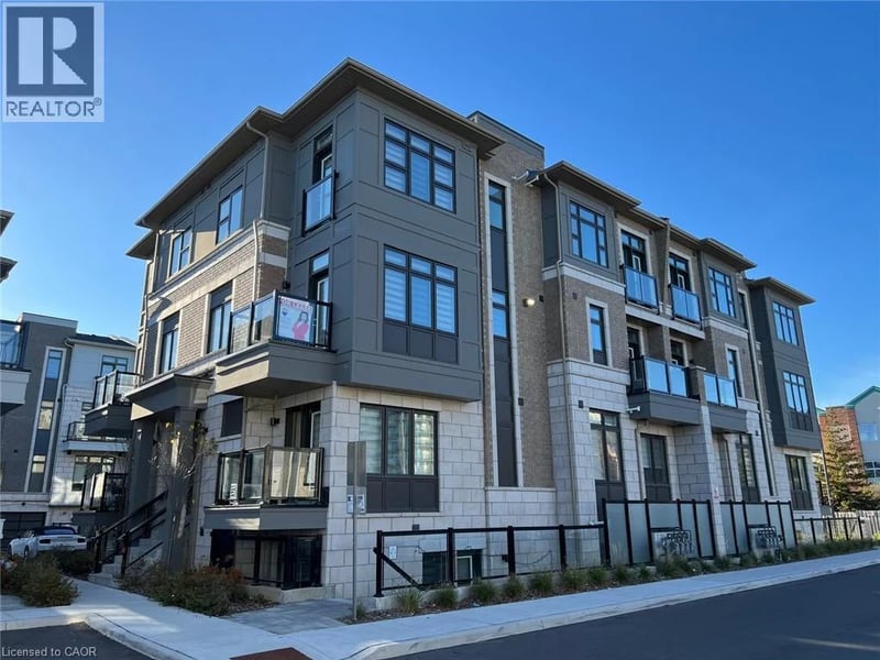 #32 10 HALLIFORD Place, Brampton, Ontario, L6P4R1, Brampton, Ontario — photo 1 of 5