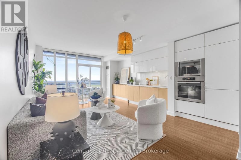 #3307 21 Iceboat Terrace, Toronto (Waterfront Communities), Ontario, M5V4A9, Toronto (Waterfront Communities), Ontario — photo 1 of 5