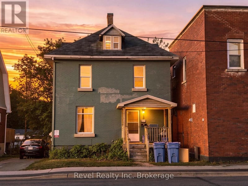517 Fisher Street South, North Bay (Central), Ontario, P1B2E4, North Bay (Central), Ontario — photo 1 of 5
