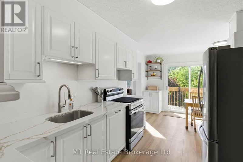 #85 295 Water Street, Guelph (Dovercliffe Park/Old University), Ontario, N1G2X5, Guelph (Dovercliffe Park/Old University), Ontario — photo 1 of 5