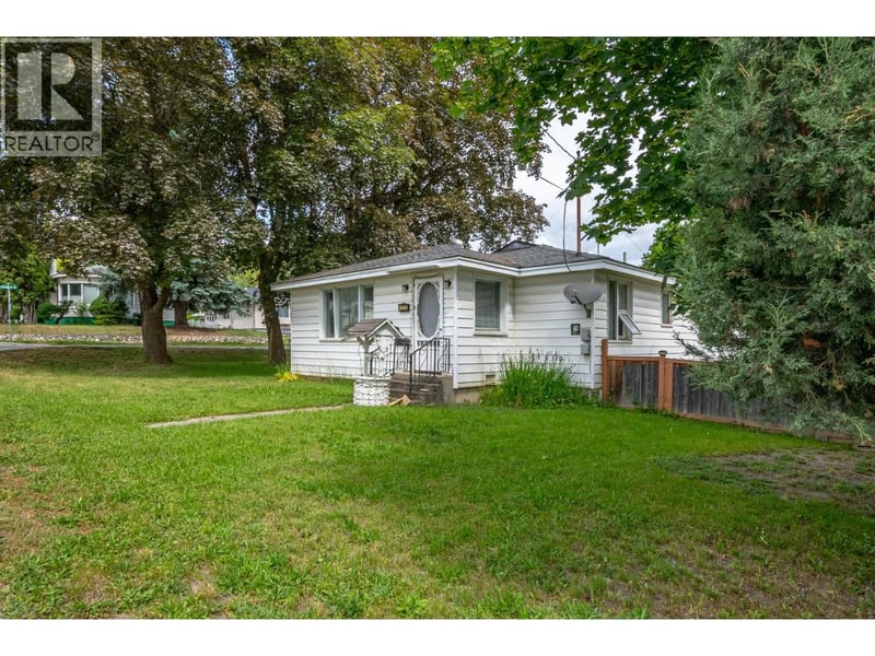 729 Stanley Avenue, Enderby, British Columbia, V0E1V1, Enderby, British Columbia — photo 1 of 5