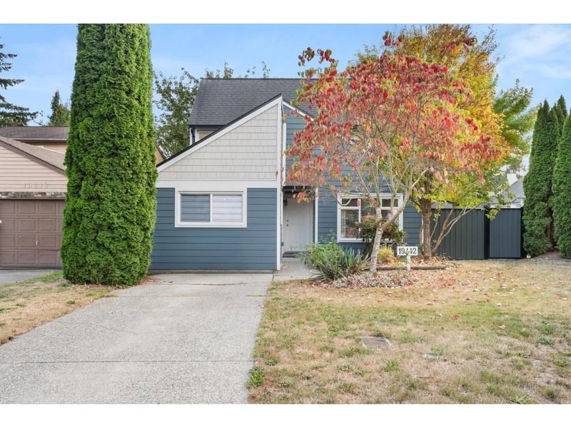 19412 62 Avenue, Surrey, British Columbia, V3S7L4, Surrey, British Columbia — photo 1 of 5