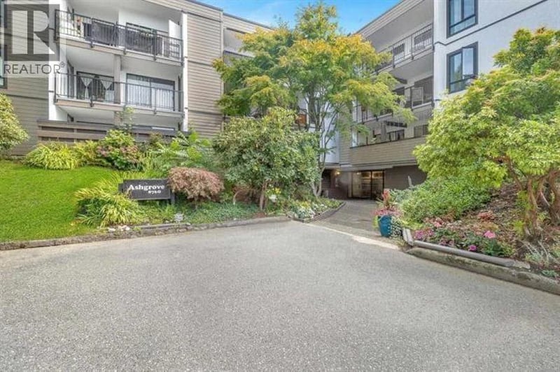 #109 8760 NO. 1 Road, Richmond, British Columbia, V7C4L5, Richmond, British Columbia — photo 1 of 5