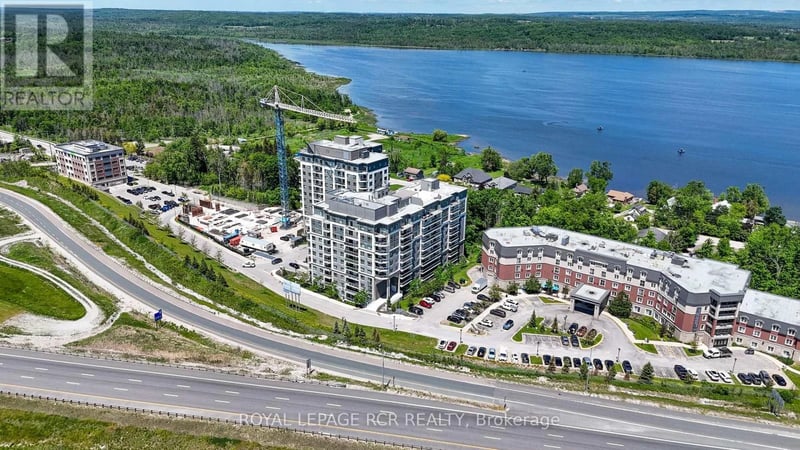 #808 58 Lakeside Terrace, Barrie (Little Lake), Ontario, L4M0L5, Barrie (Little Lake), Ontario — photo 1 of 5