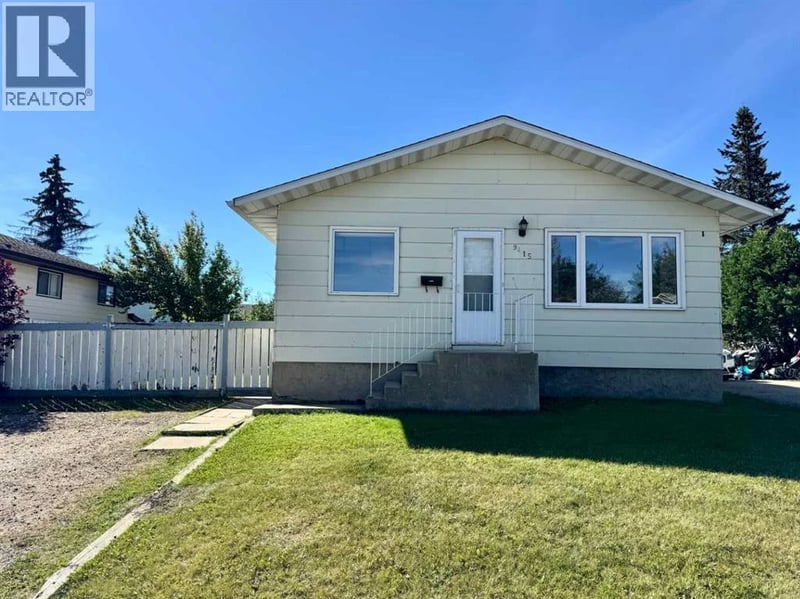 9415 125 Avenue, Grande Prairie, Alberta, T8V5Y8, Grande Prairie, Alberta — photo 1 of 5