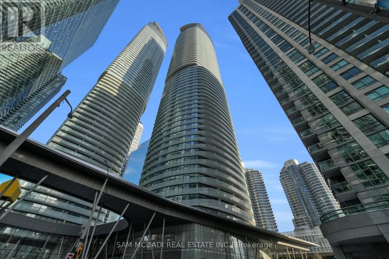 #2307 12 York Street, Toronto (Waterfront Communities), Ontario, M5J0A9, Toronto (Waterfront Communities), Ontario — photo 1 of 5