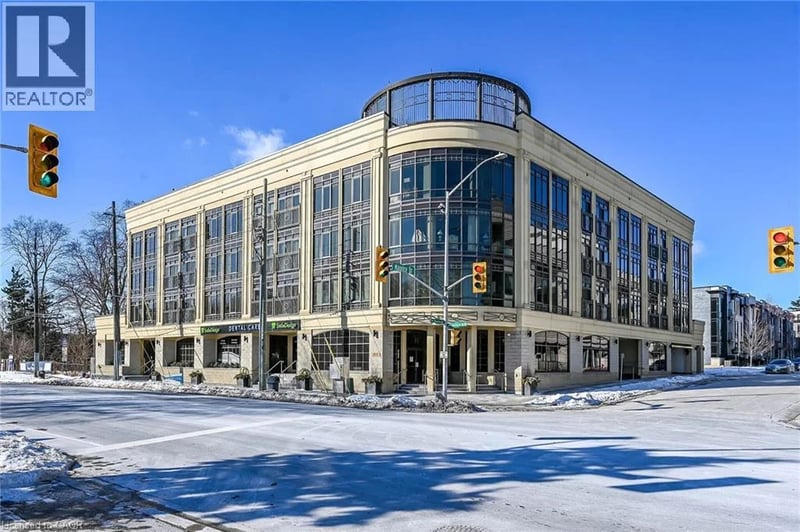 #409 205 LAKESHORE Road West, Oakville, Ontario, L6K0H8, Oakville, Ontario — photo 1 of 5
