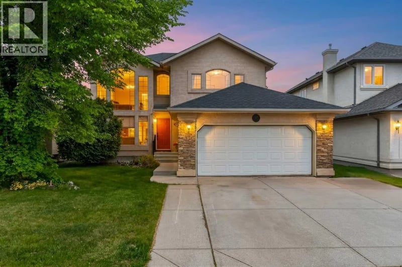 148 Sierra Madre Crescent Southwest, Calgary, Alberta, T3H3G8, Calgary, Alberta — photo 1 of 5