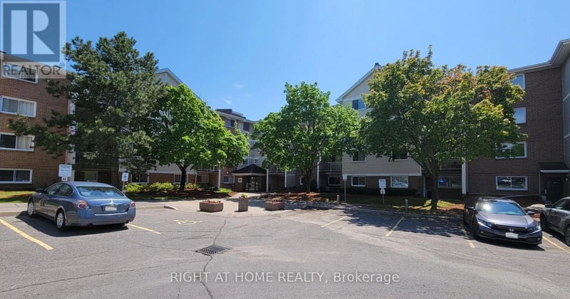 #414 260 Brittany Drive, Ottawa, Ontario, K1K4M2, Ottawa, Ontario — photo 1 of 5