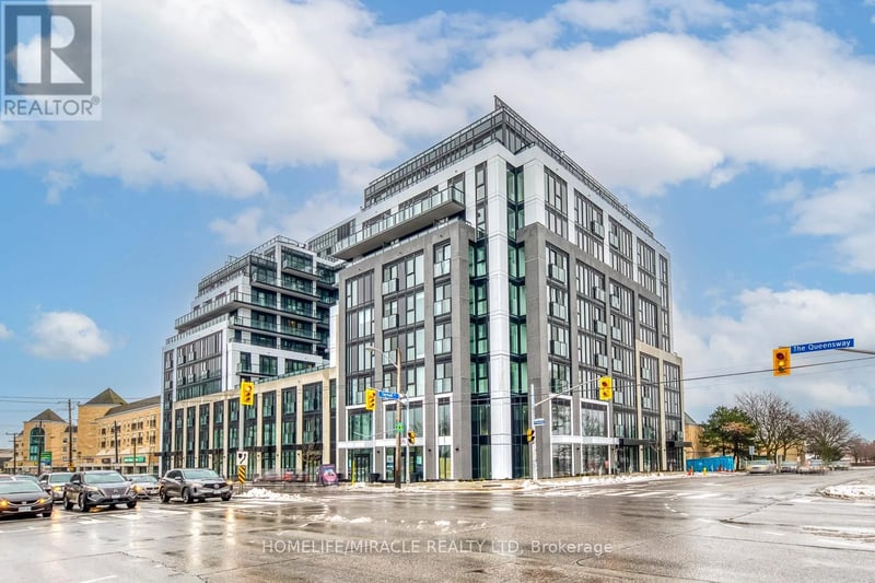 #109 801 The Queensway, Toronto (Stonegate-Queensway), Ontario, M8Z1N4, Toronto (Stonegate-Queensway), Ontario — photo 1 of 5