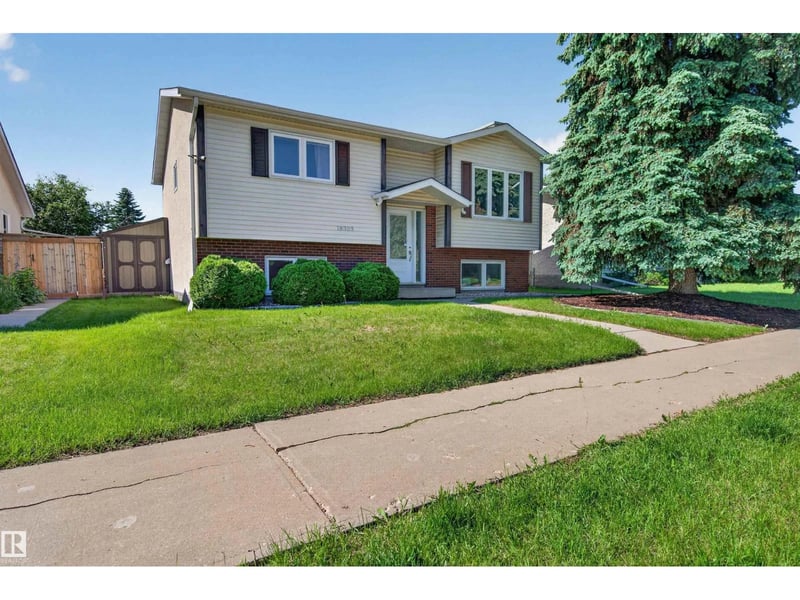 18303 76 AV NW, Edmonton, Alberta, T5T2L5, Edmonton, Alberta — photo 1 of 5