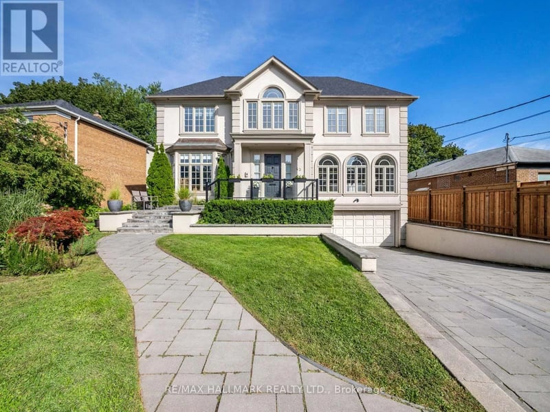 43 Prince Charles Drive, Toronto (Englemount-Lawrence), Ontario, M6A2H4, Toronto (Englemount-Lawrence), Ontario — photo 1 of 5