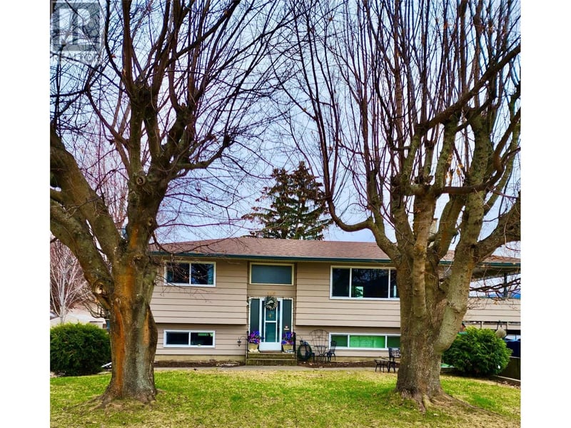 340 Lakeshore Drive, Chase, British Columbia, V0E1M0, Chase, British Columbia — photo 1 of 5