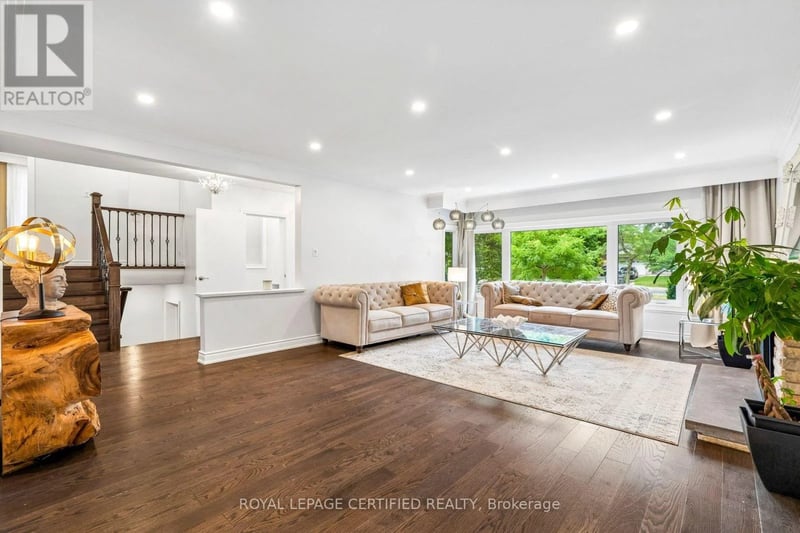 462 The Kingsway, Toronto (Princess-Rosethorn), Ontario, M9A3W4, Toronto (Princess-Rosethorn), Ontario — photo 1 of 5
