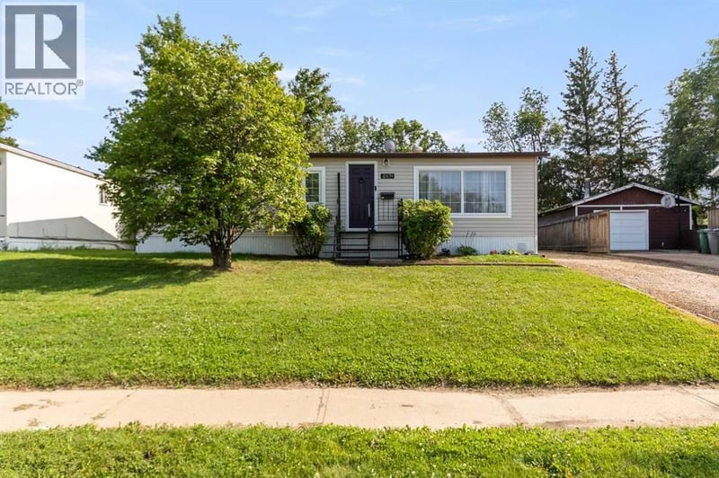 4809 26 Street, Lloydminster, Saskatchewan, S9V1J1, Lloydminster, Saskatchewan — photo 1 of 5