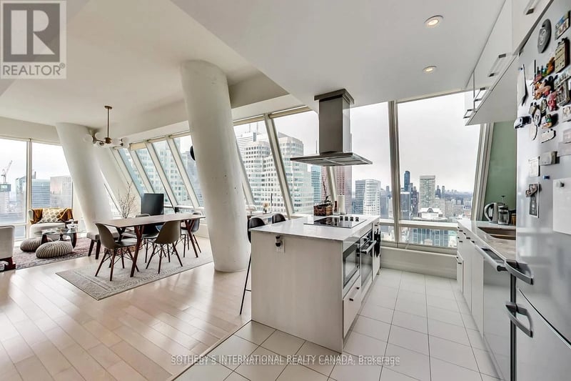 #5504 8 The Esplanade, Toronto (Waterfront Communities), Ontario, M5E0A6, Toronto (Waterfront Communities), Ontario — photo 1 of 5