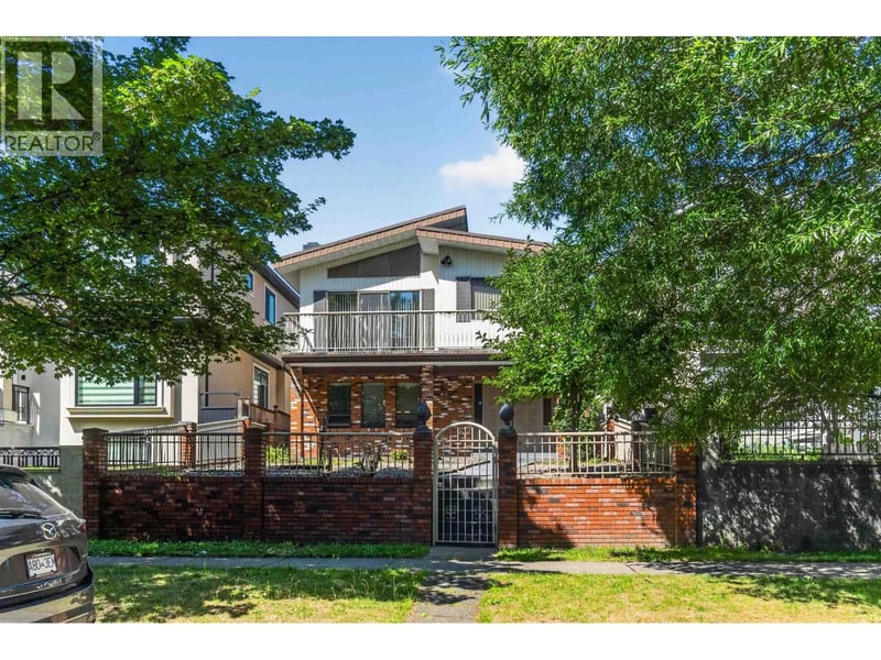 2739 8TH Avenue, Vancouver, British Columbia, V5M1W7, Vancouver, British Columbia — photo 1 of 5