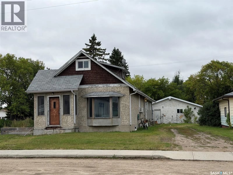 207 Main STREET, Hudson Bay, Saskatchewan, S0E0Y0, Hudson Bay, Saskatchewan — photo 1 of 5