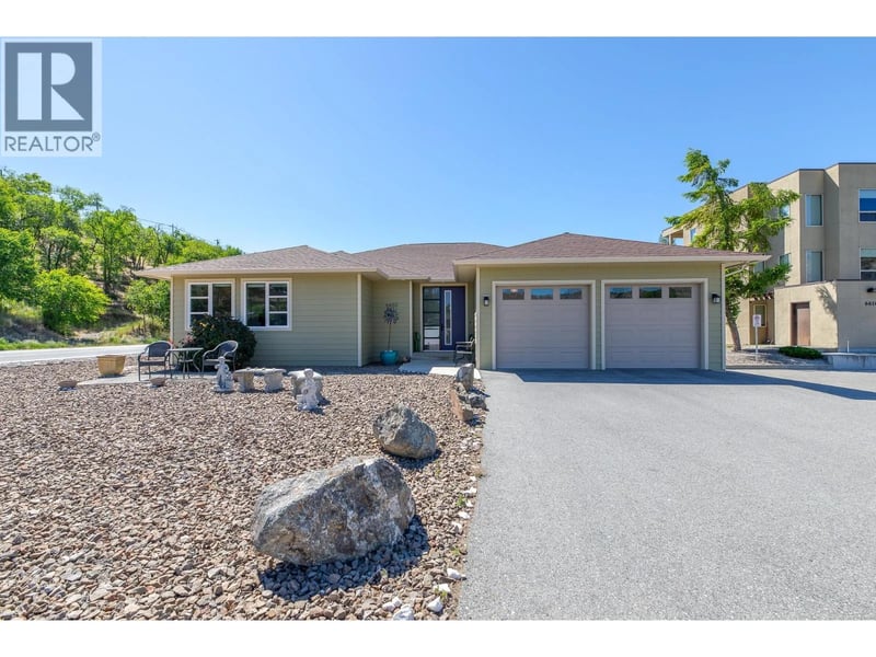 6602 Oxbow Crescent, Oliver, British Columbia, V0H1T4, Oliver, British Columbia — photo 1 of 5