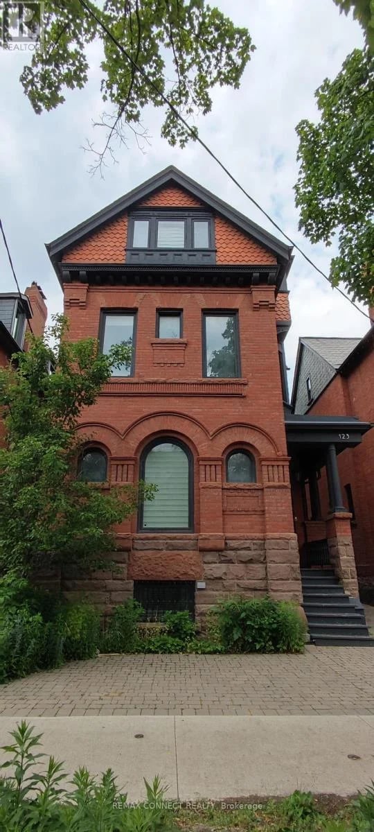 #Lower 123 Bedford Road, Toronto (Annex), Ontario, M5R2K6, Toronto (Annex), Ontario — photo 1 of 5