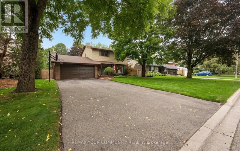10 Glenview Drive, Aurora (Aurora Highlands), Ontario, L4G2G8, Aurora (Aurora Highlands), Ontario — photo 1 of 5