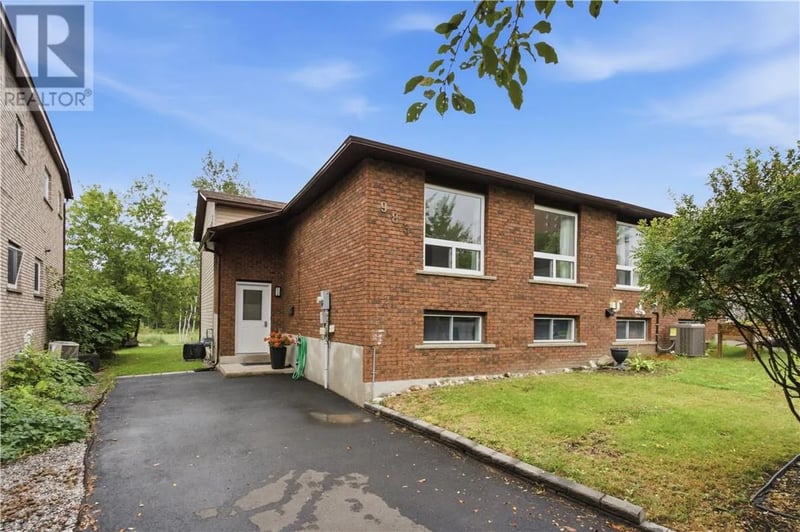 983 ARTHUR Street, Sudbury, Ontario, P3A5L8, Sudbury, Ontario — photo 1 of 5
