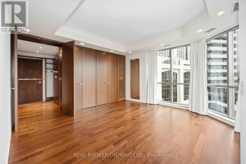 #701 3 McAlpine Street, Toronto (Annex), Ontario, M5R3T5, Toronto (Annex), Ontario — photo 1 of 5
