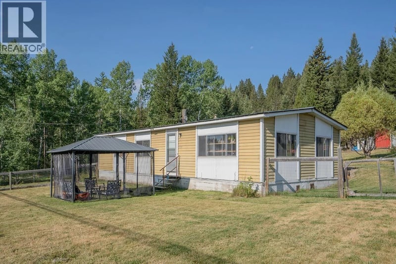 5472 CANIM HENDRIX LAKE Road, 100 Mile House, British Columbia, V0K2E0, 100 Mile House, British Columbia — photo 1 of 5