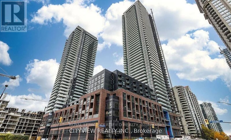 #1904 430 Square One Drive, Mississauga (Creditview), Ontario, L5B0L6, Mississauga (Creditview), Ontario — photo 1 of 5