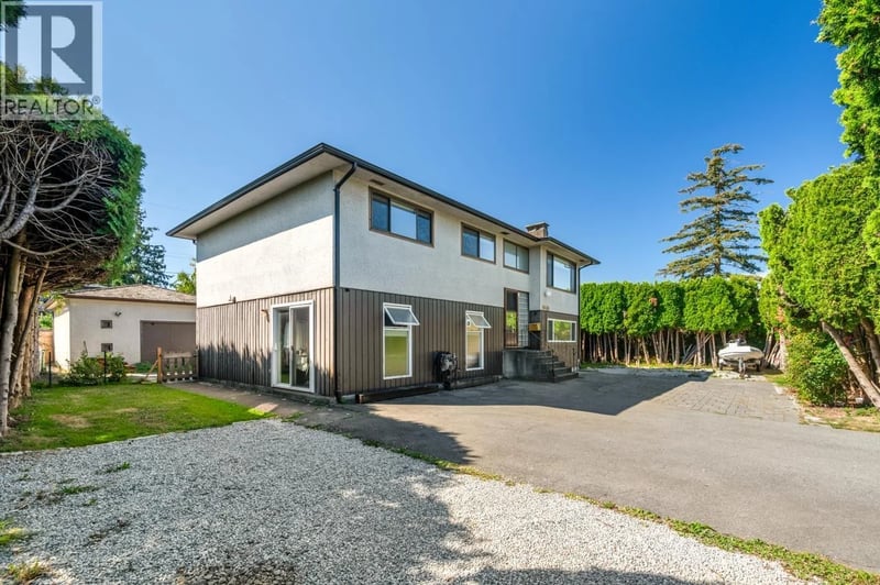 10440 AINTREE Crescent, Richmond, British Columbia, V7A3T6, Richmond, British Columbia — photo 1 of 5