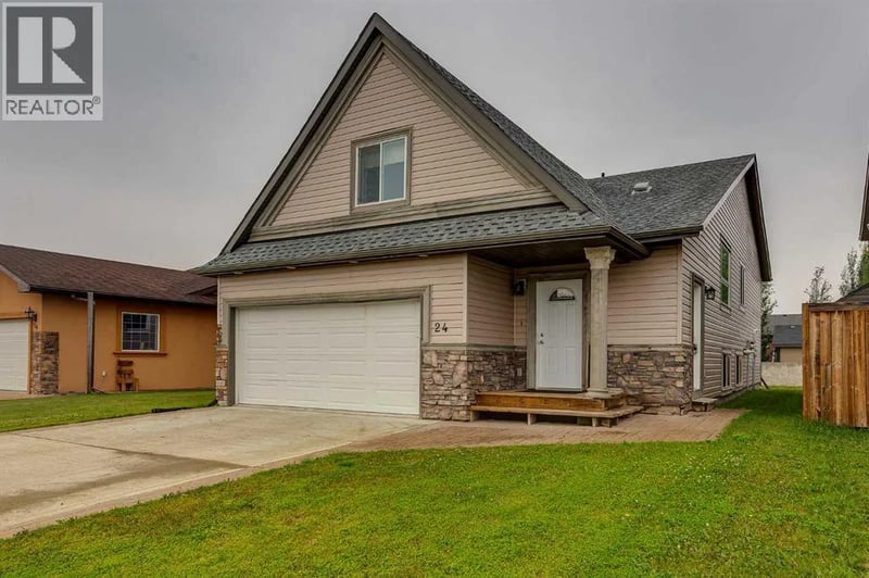 24 Mackenzie Crescent, Lacombe, Alberta, T4L0B2, Lacombe, Alberta — photo 1 of 5