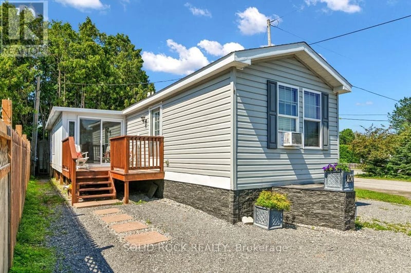 #90 3535 St. Joseph Boulevard, Ottawa, Ontario, K4A0Z6, Ottawa, Ontario — photo 1 of 5