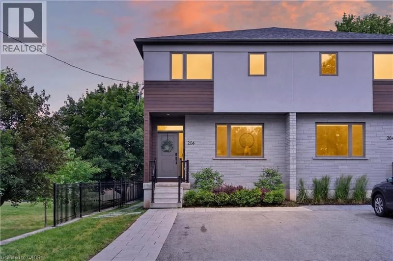 206 CANADA Street, Hamilton, Ontario, L8P1P6, Hamilton, Ontario — photo 1 of 5