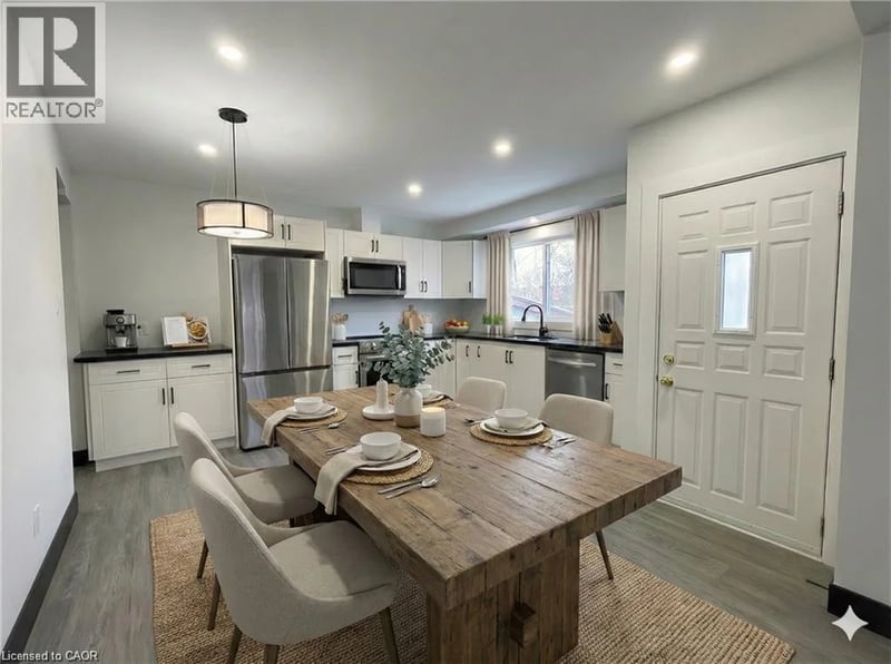 #Main 1048 FENNELL Avenue East, Hamilton, Ontario, L8T1R6, Hamilton, Ontario — photo 1 of 5