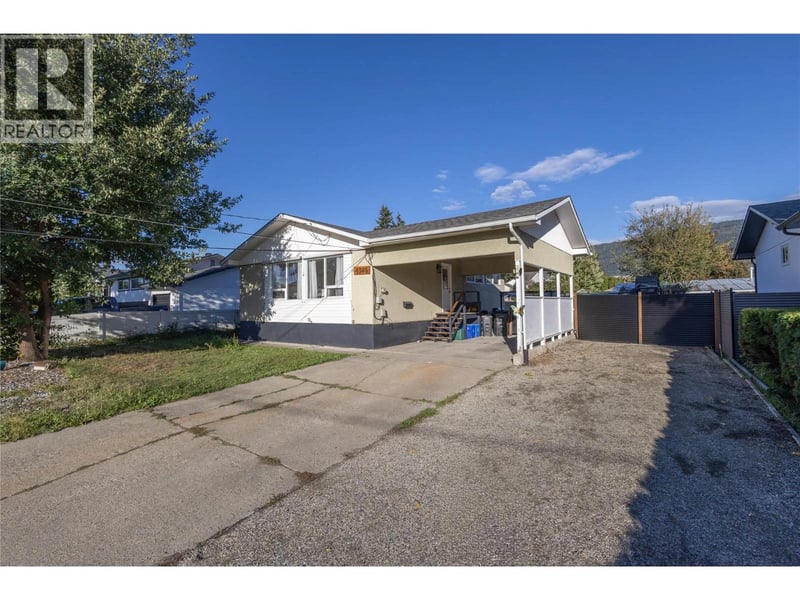 4305 24 Street, Vernon, British Columbia, V1T4N9, Vernon, British Columbia — photo 1 of 5