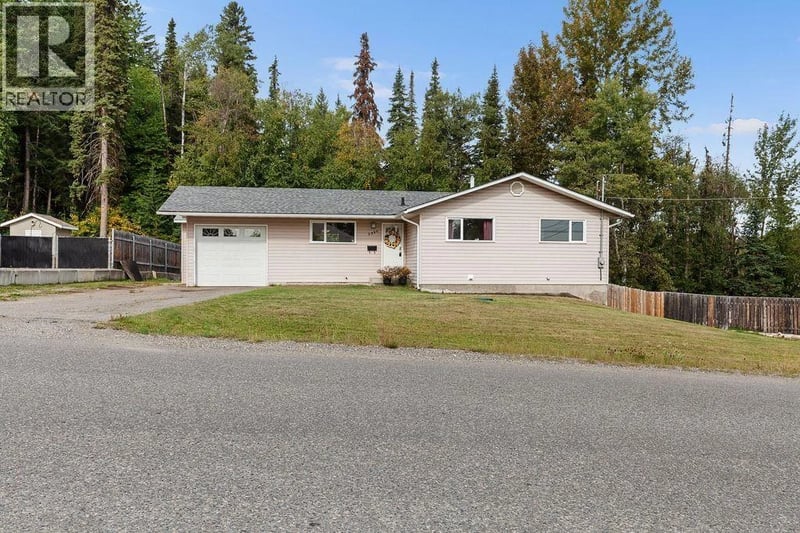 2236 CROFT Road, Prince George, British Columbia, V2K3W4, Prince George, British Columbia — photo 1 of 5