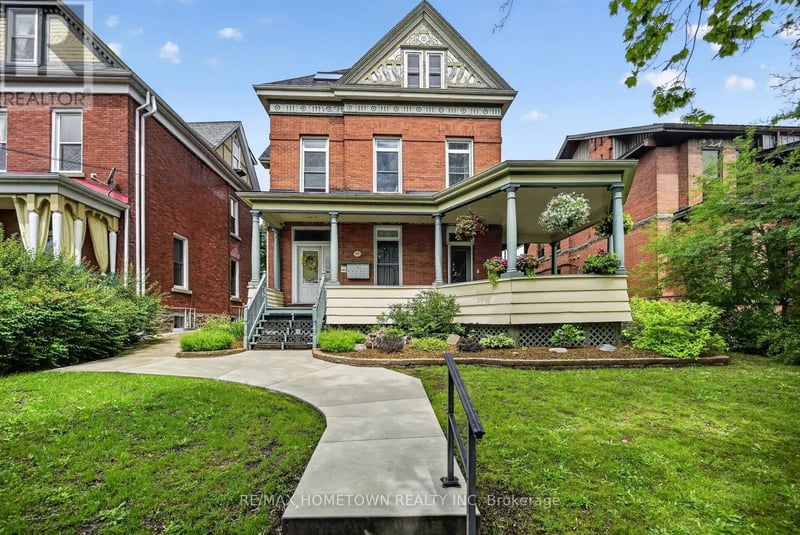 98 Pine Street, Brockville, Ontario, K6V1G9, Brockville, Ontario — photo 1 of 5