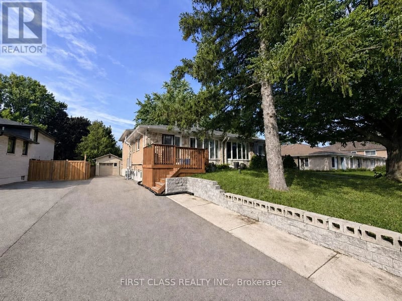 1323 Redbank Crescent, Oakville (CP College Park), Ontario, L6H1Y4, Oakville (CP College Park), Ontario — photo 1 of 5