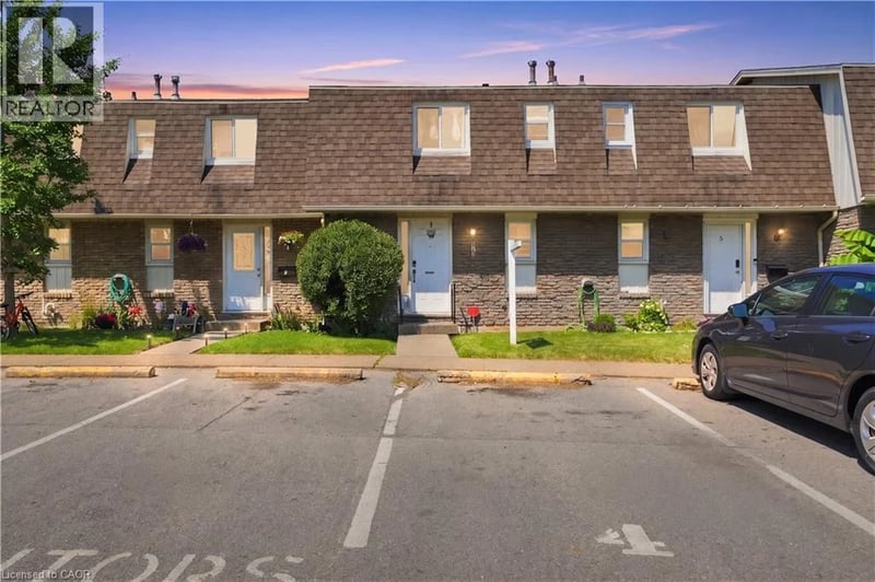 #4 131 ROCKWOOD Avenue, St. Catharines, Ontario, L2P3K4, St. Catharines, Ontario — photo 1 of 5
