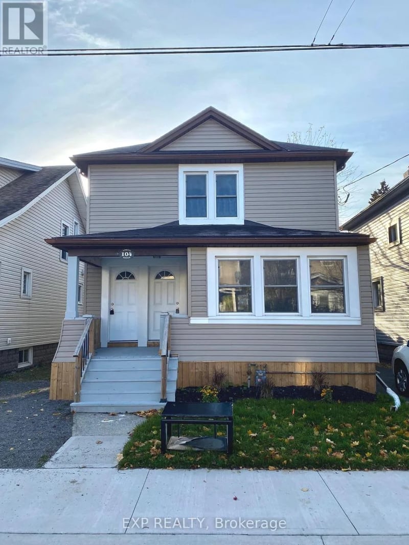 104 Lowell Avenue, St. Catharines (Downtown), Ontario, L2R2E2, St. Catharines (Downtown), Ontario — photo 1 of 5