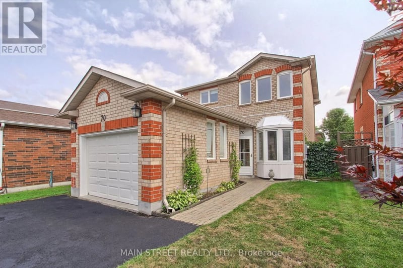 70 Dunsmore Crescent, Richmond Hill (Crosby), Ontario, L4C0C5, Richmond Hill (Crosby), Ontario — photo 1 of 5