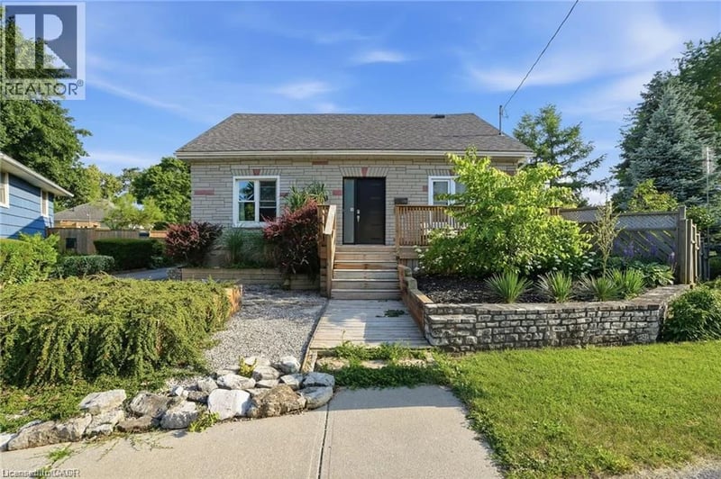 19 VICTORIA Street, Paris, Ontario, N3L1H8, Paris, Ontario — photo 1 of 5
