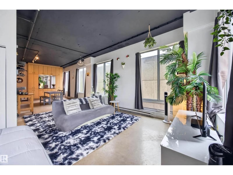 #805 10024 JASPER AV NW, Edmonton, Alberta, T5J1R9, Edmonton, Alberta — photo 1 of 5