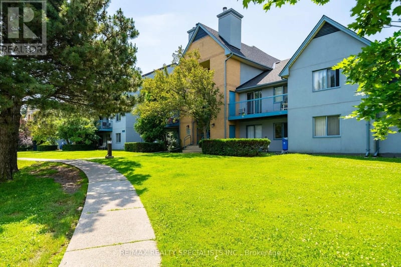 #612 95 Trailwood Drive, Mississauga (Hurontario), Ontario, L4Z3L2, Mississauga (Hurontario), Ontario — photo 1 of 5