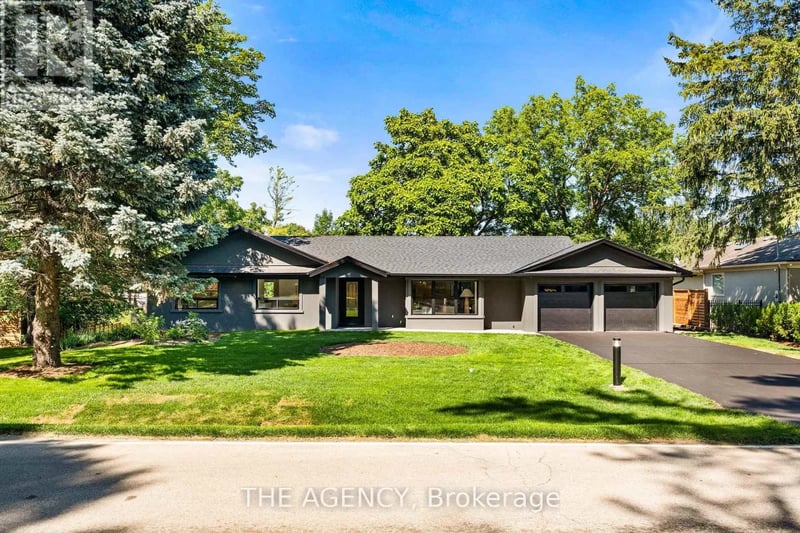 201 Trelawn Avenue, Oakville (MO Morrison), Ontario, L6J4R3, Oakville (MO Morrison), Ontario — photo 1 of 5