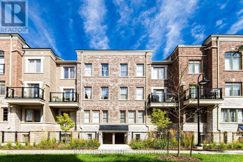 #205 2355 Sheppard Avenue West, Toronto (Humberlea-Pelmo Park), Ontario, M9M0E7, Toronto (Humberlea-Pelmo Park), Ontario — photo 1 of 5