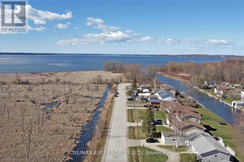 45 Bruce Avenue, Georgina (Keswick South), Ontario, L4P1K4, Georgina (Keswick South), Ontario — photo 1 of 5