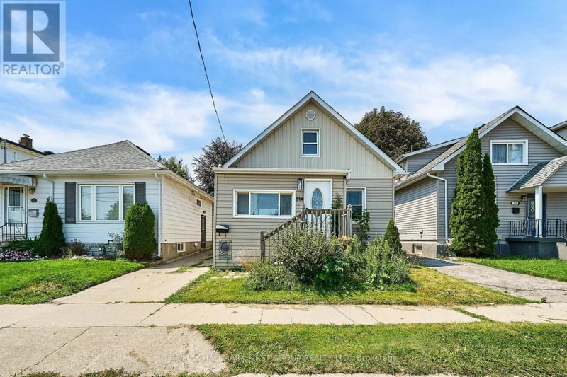 314 Nassau Street, Oshawa (Vanier), Ontario, L1J4A8, Oshawa (Vanier), Ontario — photo 1 of 5